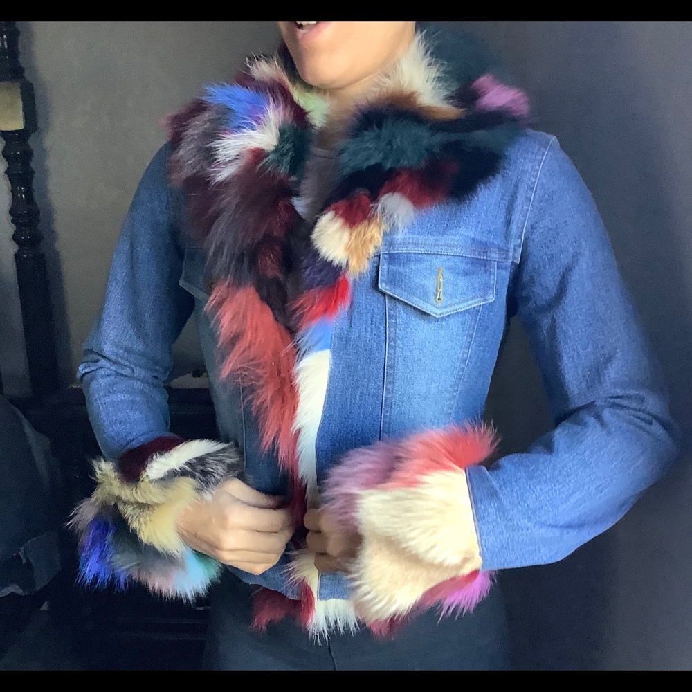 Gorgeous vintage jacket.